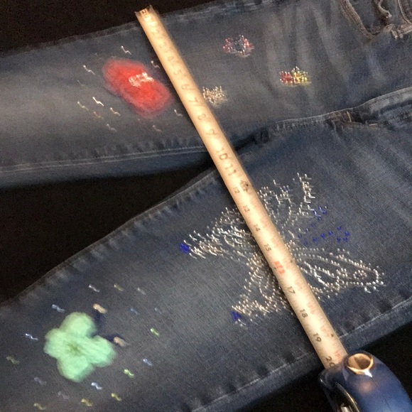 Women’s UPCYCLED HAND CRAFTED GAP Blue Jeans with Butterfly Designs Sz 29/8L - Picture 11 of 16